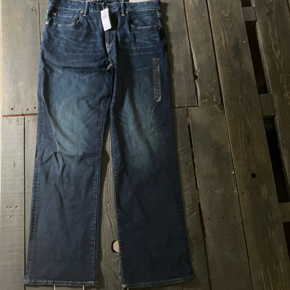 New with Tags American Eagle Men’s Classic Bootcut Jeans